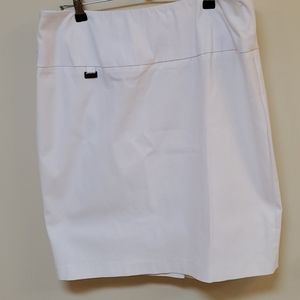 White A line skort, excellent condition